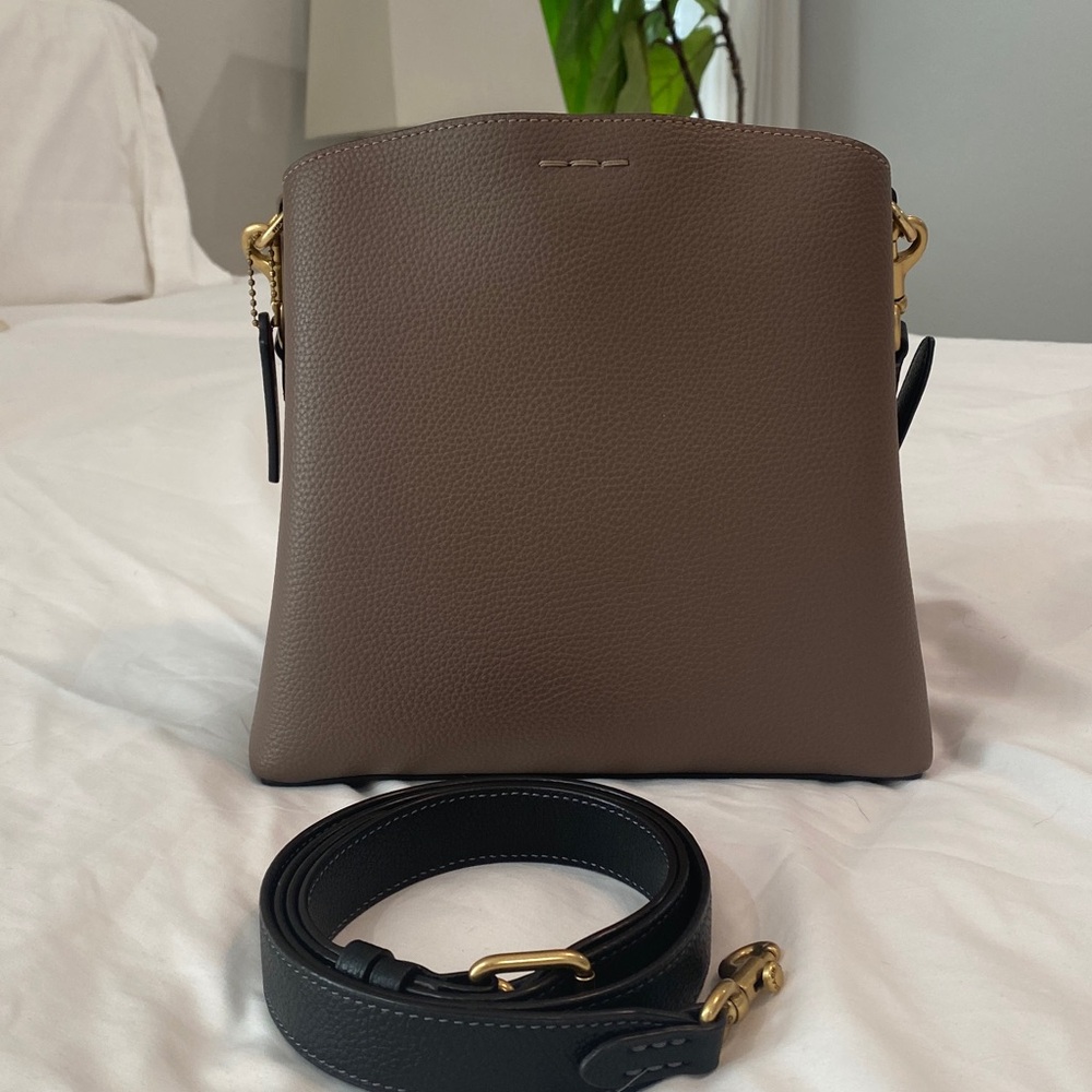 Coach Willow Crossbody - Picture 2 of 7